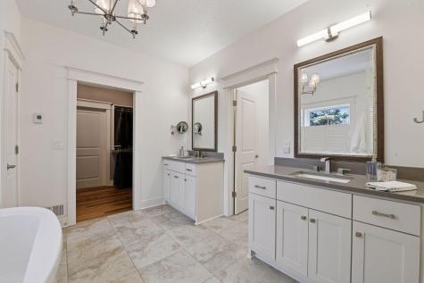 155 Wooddale Avenue Wayzata MN 55391