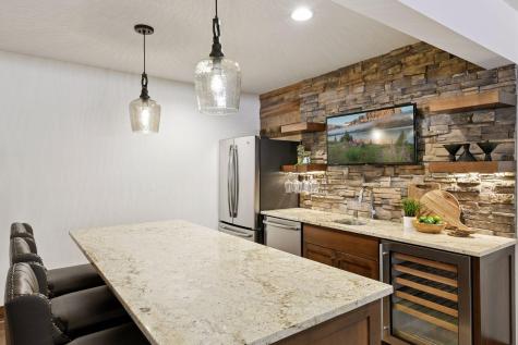 155 Wooddale Avenue Wayzata MN 55391
