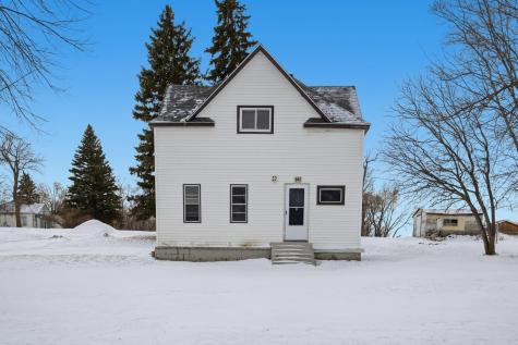 842 Center Street Enderlin ND 58027