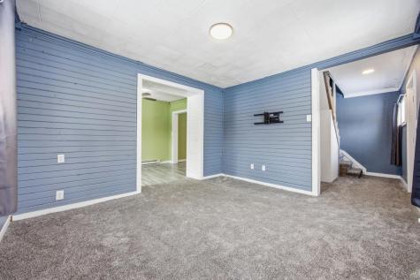 842 Center Street Enderlin ND 58027