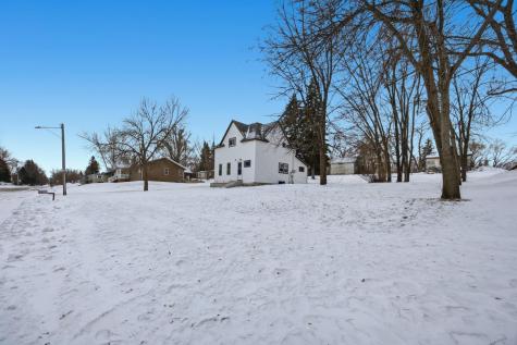 842 Center Street Enderlin ND 58027