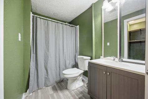 842 Center Street Enderlin ND 58027