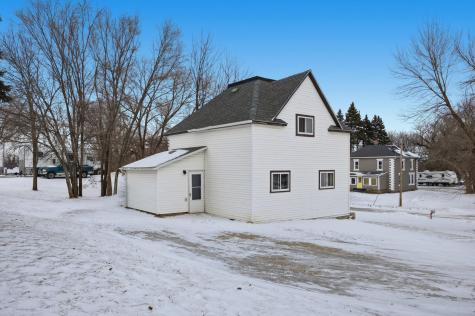 842 Center Street Enderlin ND 58027