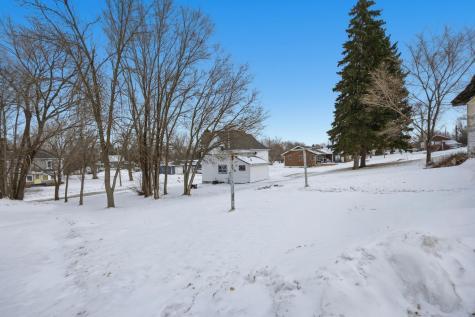 842 Center Street Enderlin ND 58027
