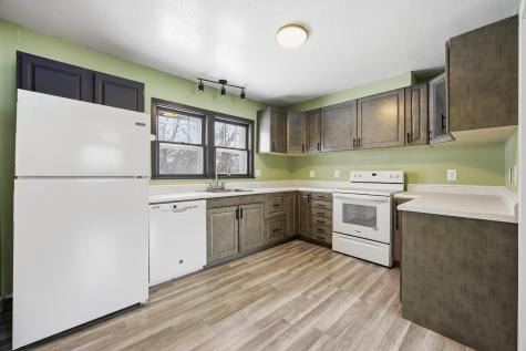 842 Center Street Enderlin ND 58027