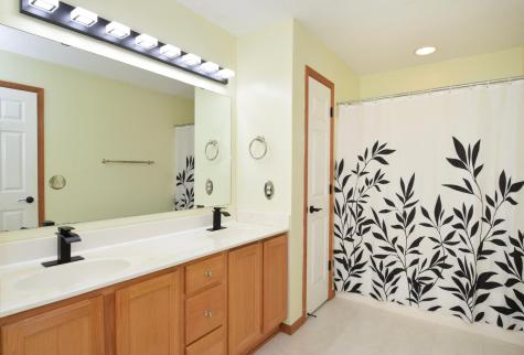 7559 Derby Lane Shakopee MN 55379