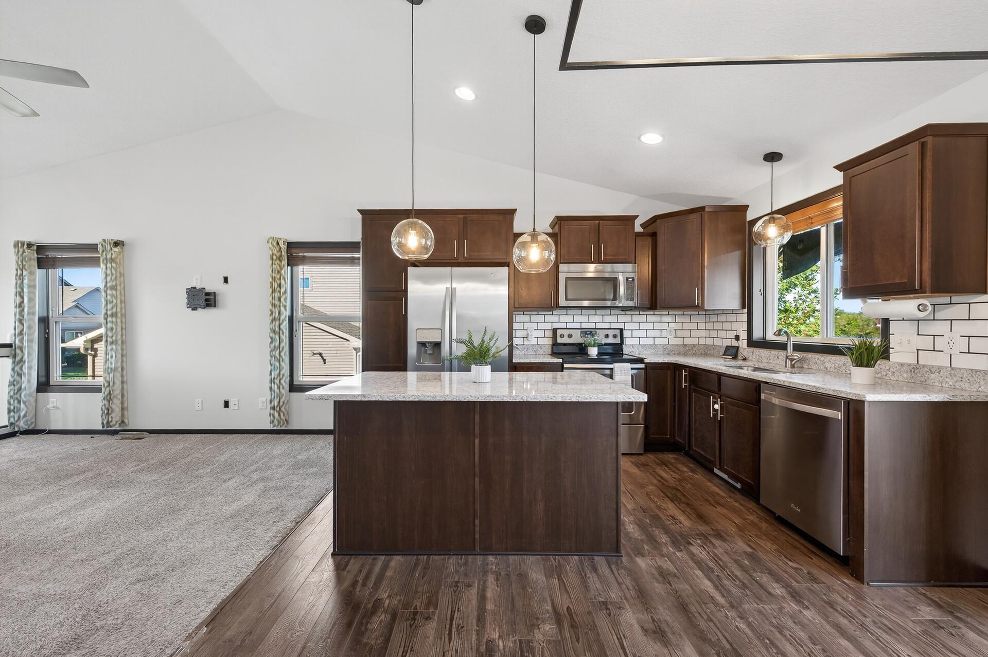 10688 51st Street NE Albertville MN 55301