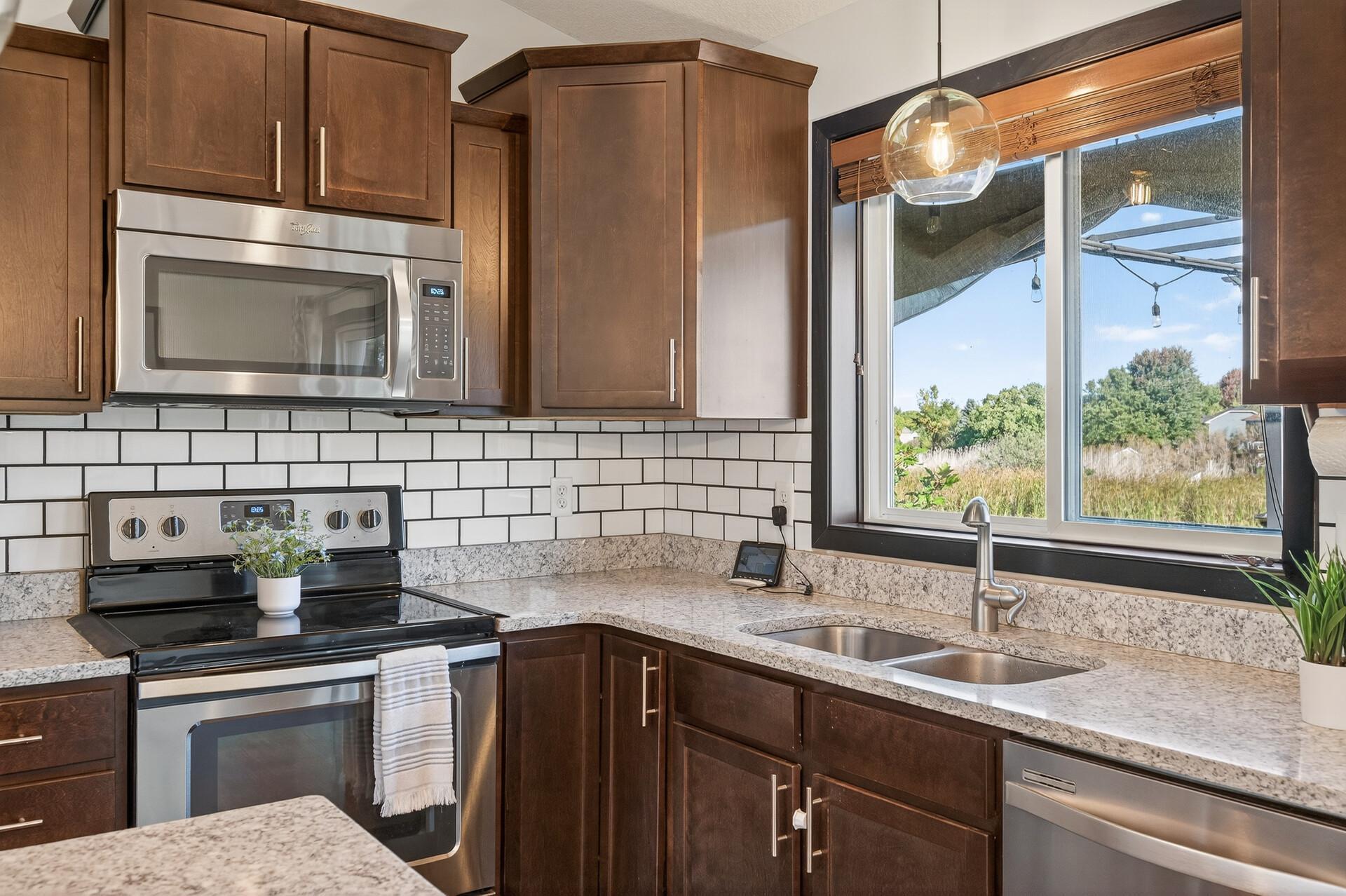 10688 51st Street NE Albertville MN 55301