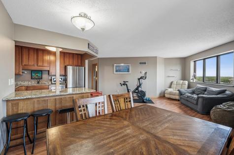 78 10th Street E Saint Paul MN 55101