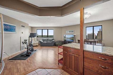 78 10th Street E Saint Paul MN 55101