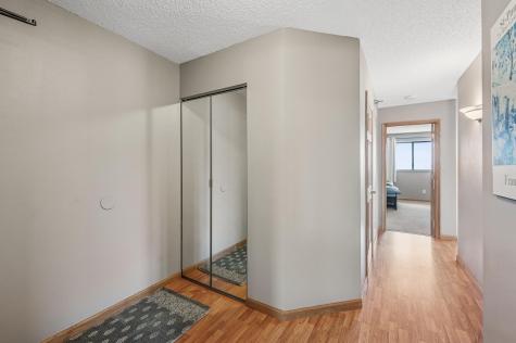 78 10th Street E Saint Paul MN 55101