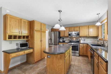 2361 Stone Creek Drive Chanhassen MN 55317