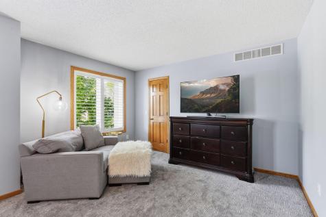 2361 Stone Creek Drive Chanhassen MN 55317