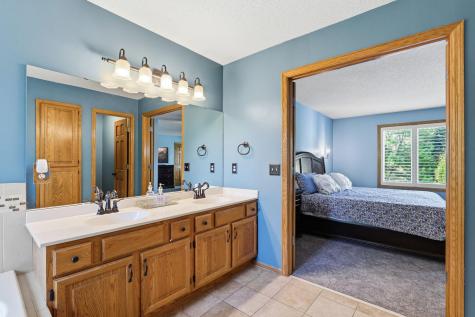 2361 Stone Creek Drive Chanhassen MN 55317
