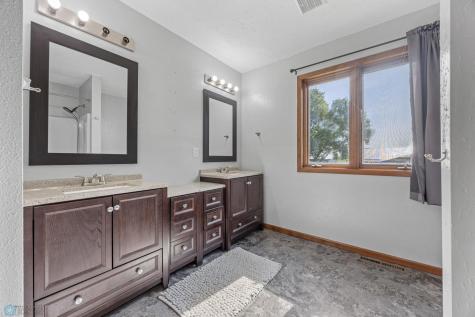 289 2nd Street SW Forman ND 58032
