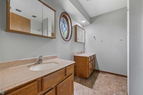 289 2nd Street SW Forman ND 58032