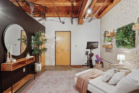 127 5th Street NE Minneapolis MN 55413
