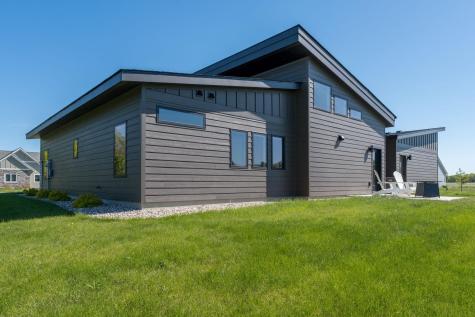 11 South Pointe Court North Mankato MN 56003