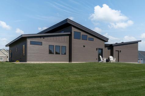 11 South Pointe Court North Mankato MN 56003