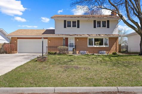 743 Mccallum Drive New Brighton MN 55112