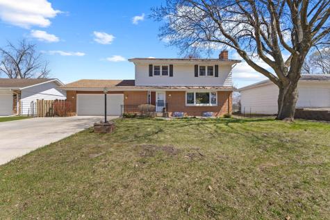 743 Mccallum Drive New Brighton MN 55112