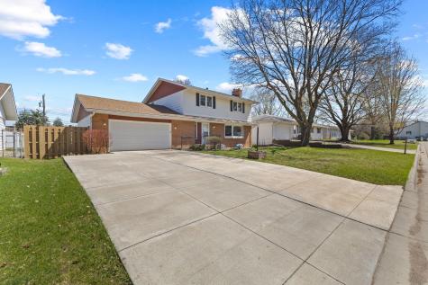 743 Mccallum Drive New Brighton MN 55112