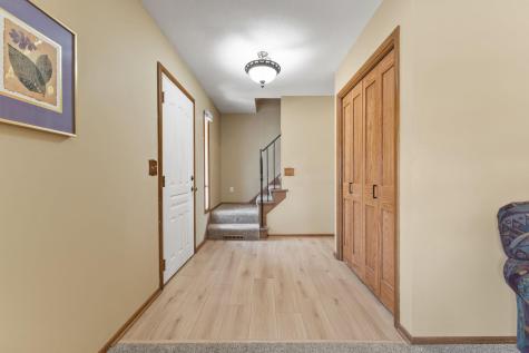 743 Mccallum Drive New Brighton MN 55112