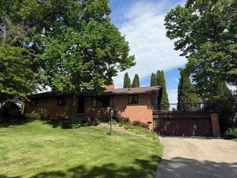 2105 Linn Drive Owatonna MN 55060