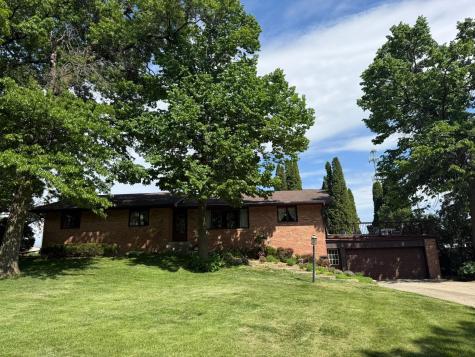 2105 Linn Drive Owatonna MN 55060