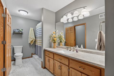 7987 Highland Drive Lino Lakes MN 55014