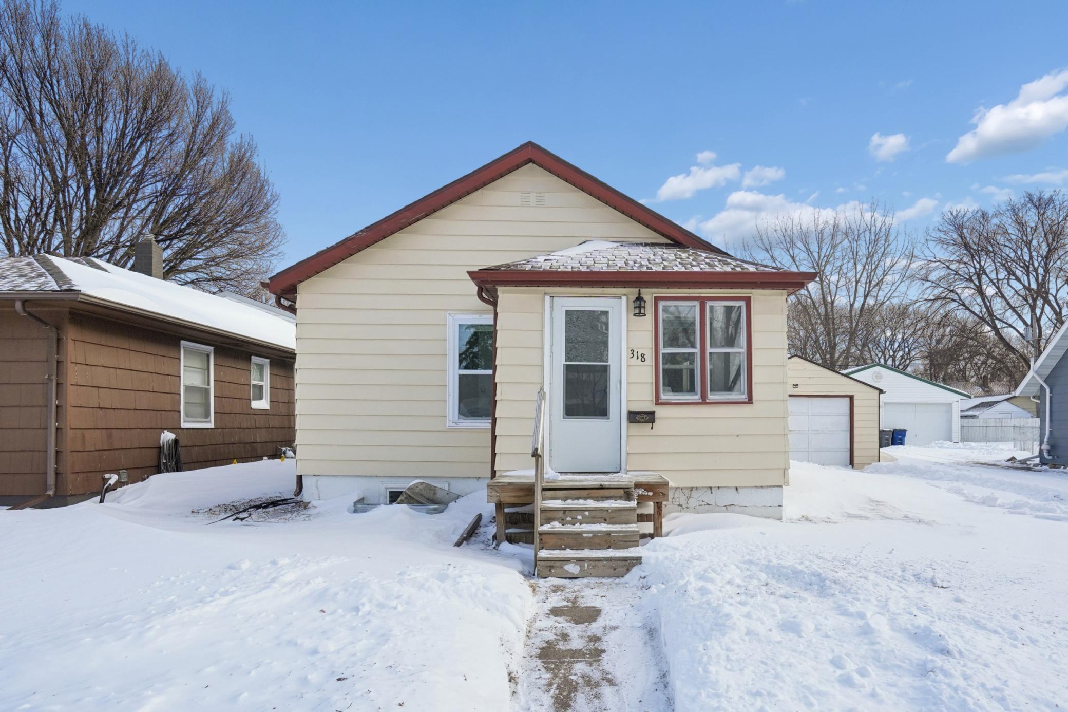 318 12th Street N Moorhead MN 56560