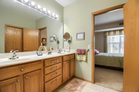 9225 Medicine Lake Road Golden Valley MN 55427