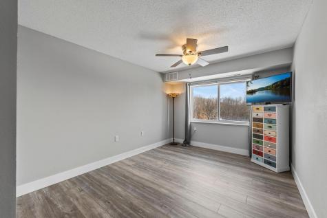 1321 Lake Drive W Chanhassen MN 55317