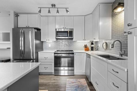1321 Lake Drive W Chanhassen MN 55317