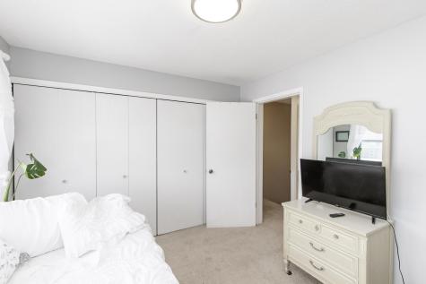 1723 42nd Street S Fargo ND 58103