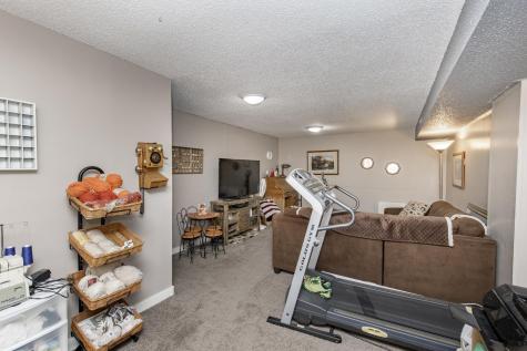 1723 42nd Street S Fargo ND 58103