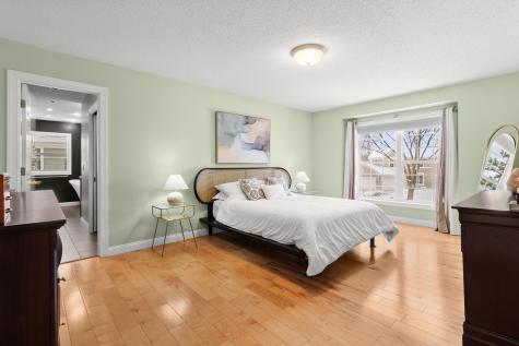 8048 Marsh Creek Alcove Woodbury MN 55125