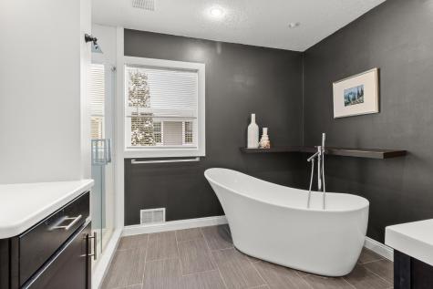 8048 Marsh Creek Alcove Woodbury MN 55125