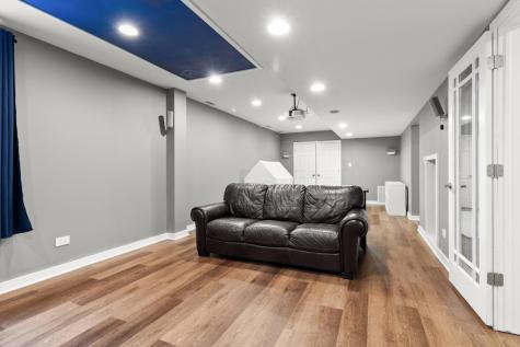 8048 Marsh Creek Alcove Woodbury MN 55125