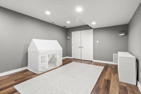 8048 Marsh Creek Alcove Woodbury MN 55125