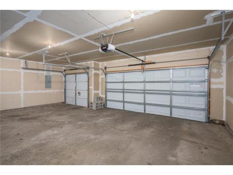 8048 Marsh Creek Alcove Woodbury MN 55125