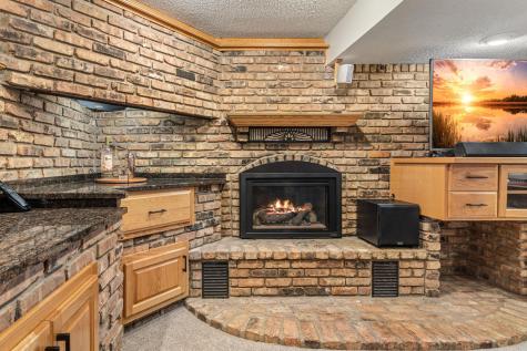 8125 Tierneys Woods Curve Bloomington MN 55438