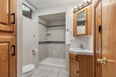 8125 Tierneys Woods Curve Bloomington MN 55438