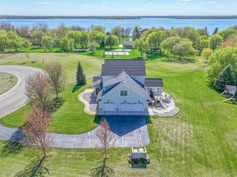 3693 Crestwood Ridge NE Alexandria MN 56308
