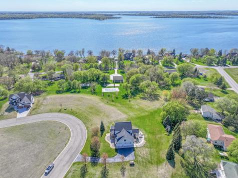 3693 Crestwood Ridge NE Alexandria MN 56308