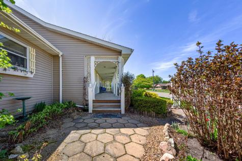 385 22nd Street SE Owatonna MN 55060
