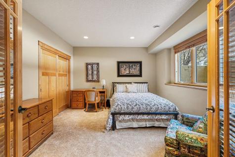 1520 Bridgewater Road Golden Valley MN 55422