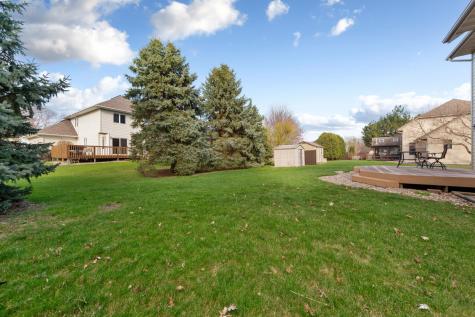 1526 Castle Drive North Mankato MN 56003