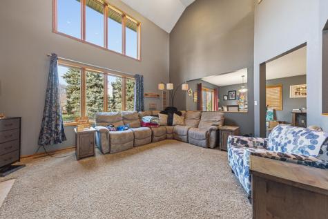 1526 Castle Drive North Mankato MN 56003
