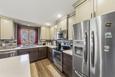 1526 Castle Drive North Mankato MN 56003